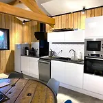 Chez Mathilde Et Sebastien Holiday home Rubigny